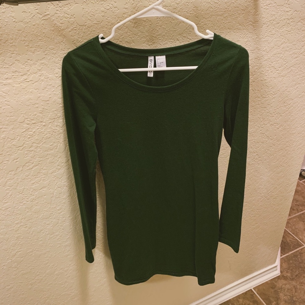 New long sleeve green dress